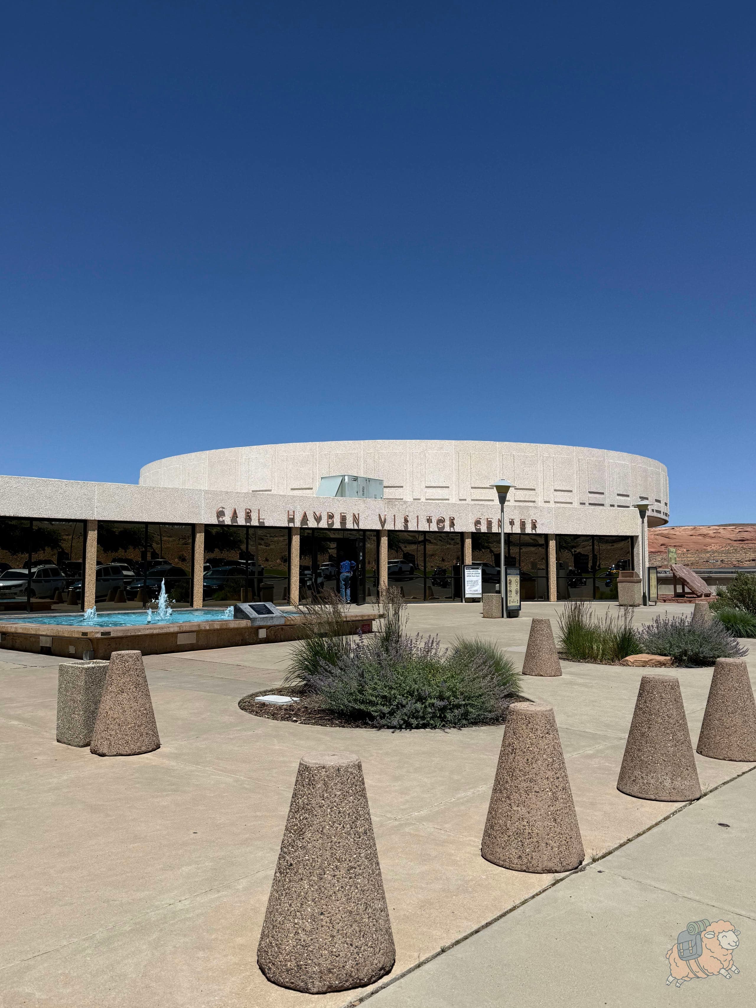 Carl Hayden Visitor Center 卡爾·海登遊客中心:這裡面有冷氣可以吹嘿嘿,超棒的