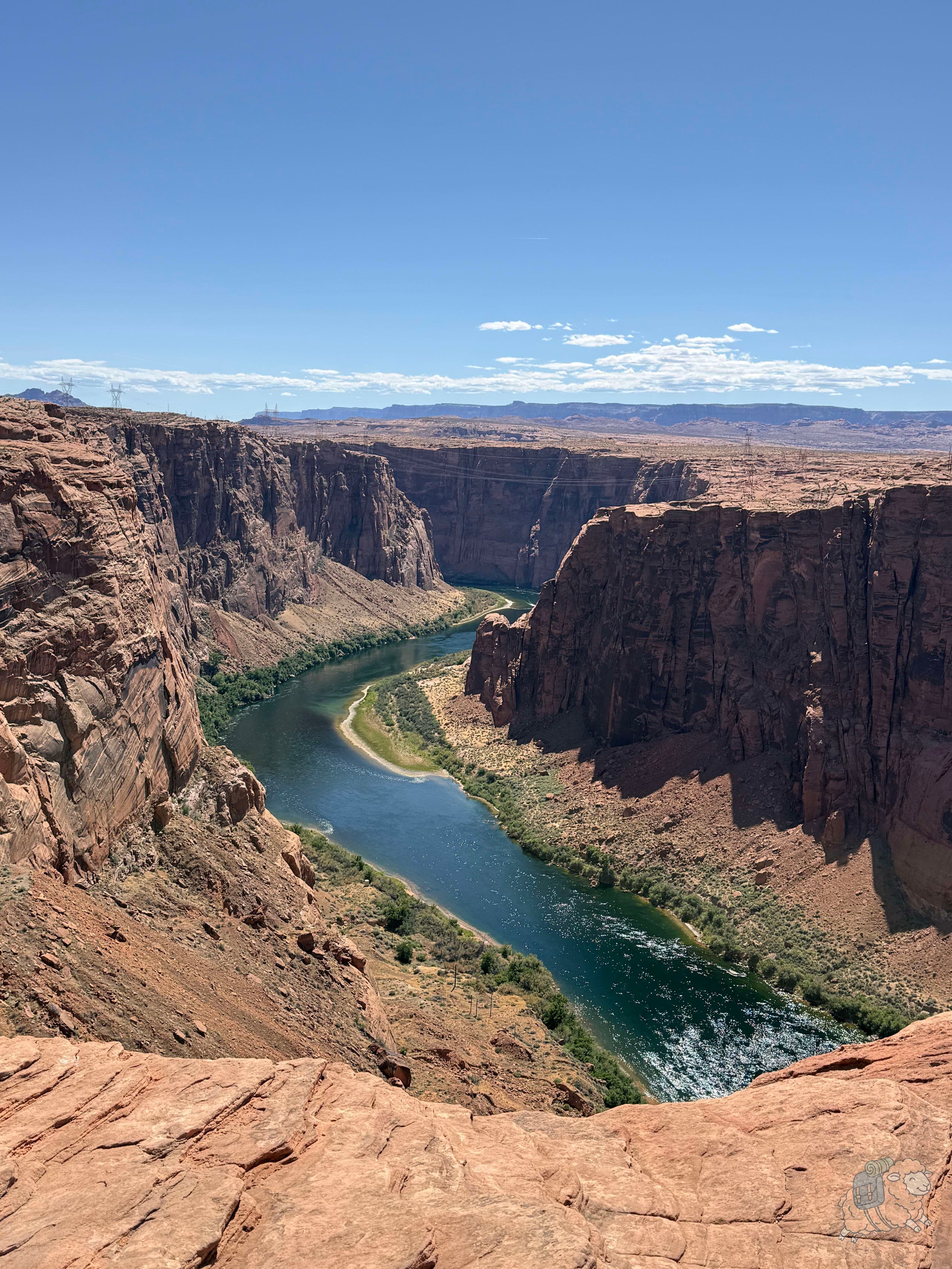 Glen Canyon Dam Overlook 格倫峽谷大壩觀景台:陽光下的河水波光粼漓,晶光閃閃