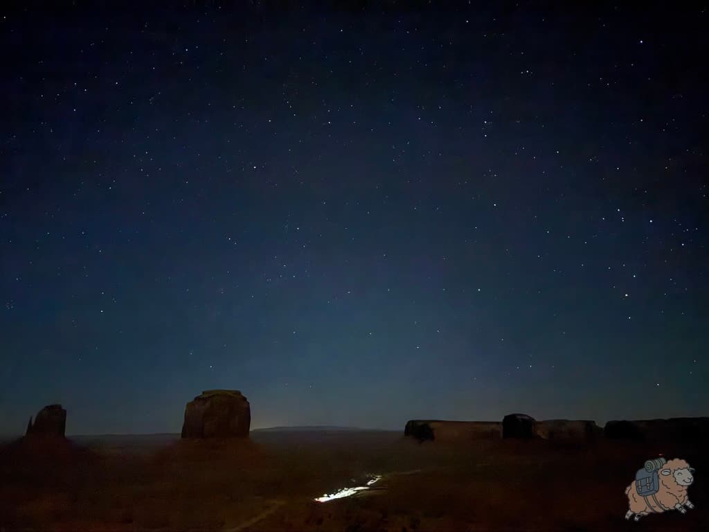 紀念碑谷 Monument Valley:The View Hotel 飯店陽台上,我用手機拍的星空